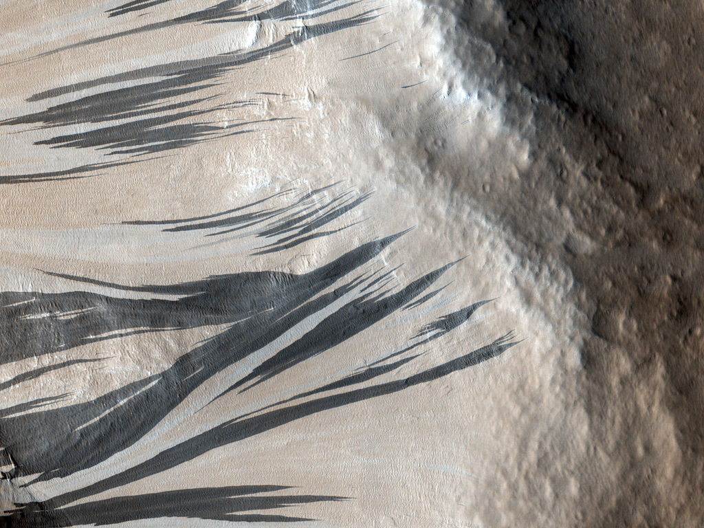 Streaks On Mars