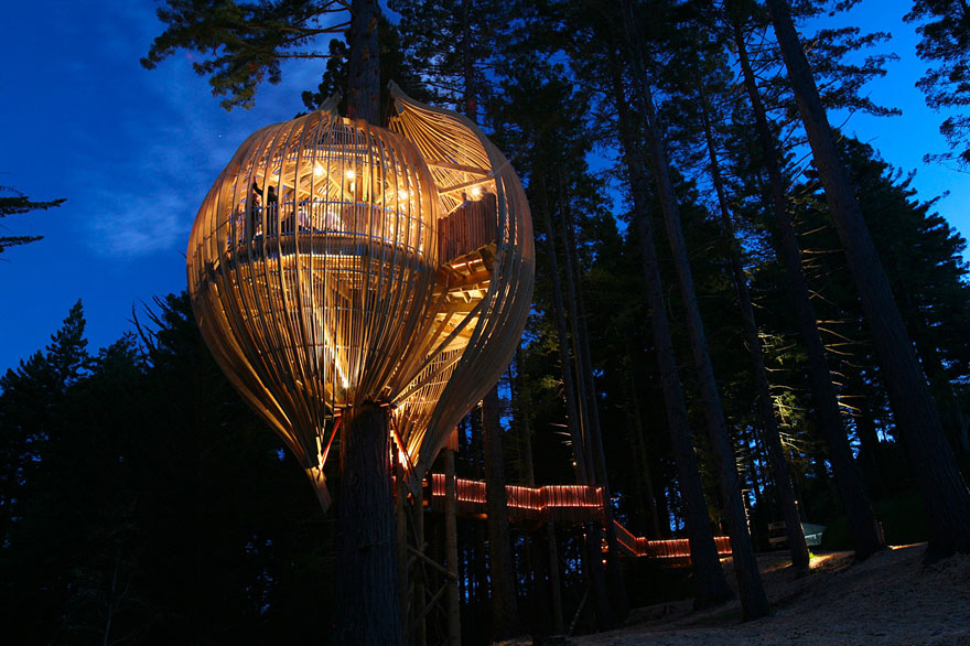 Yellow Treehouse Restaurant