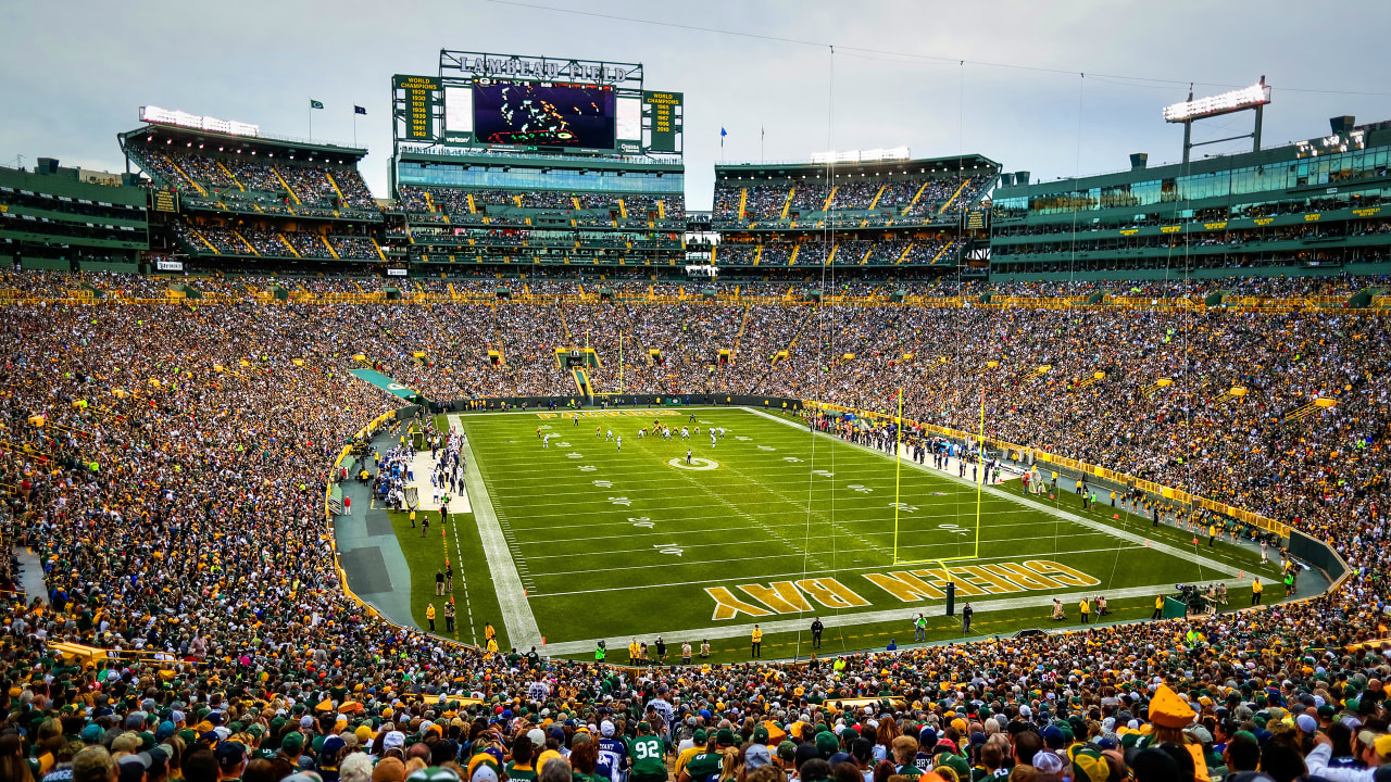 1. Lambeau Field Green Bay, Wisconsin