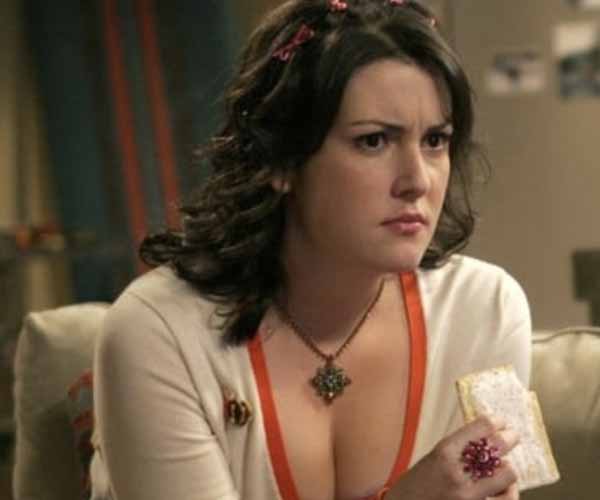 Melanie Lynskey 