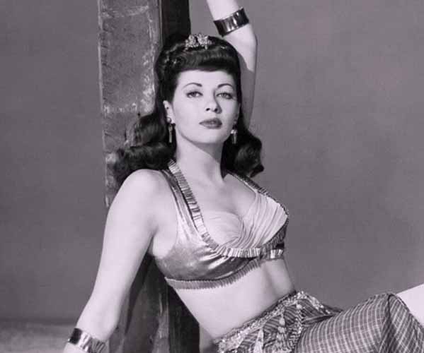 Yvonne De Carlo